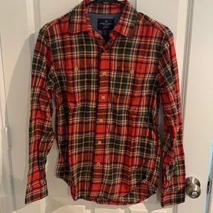 American Eagle Men’s Plaid Button Down Shirt